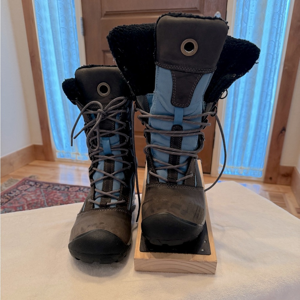Keen Women’s Hoodoo Winter Boots